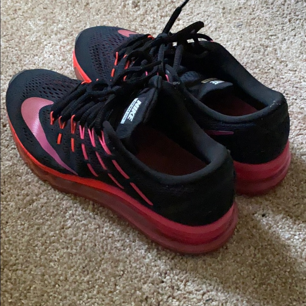 Running Shoe